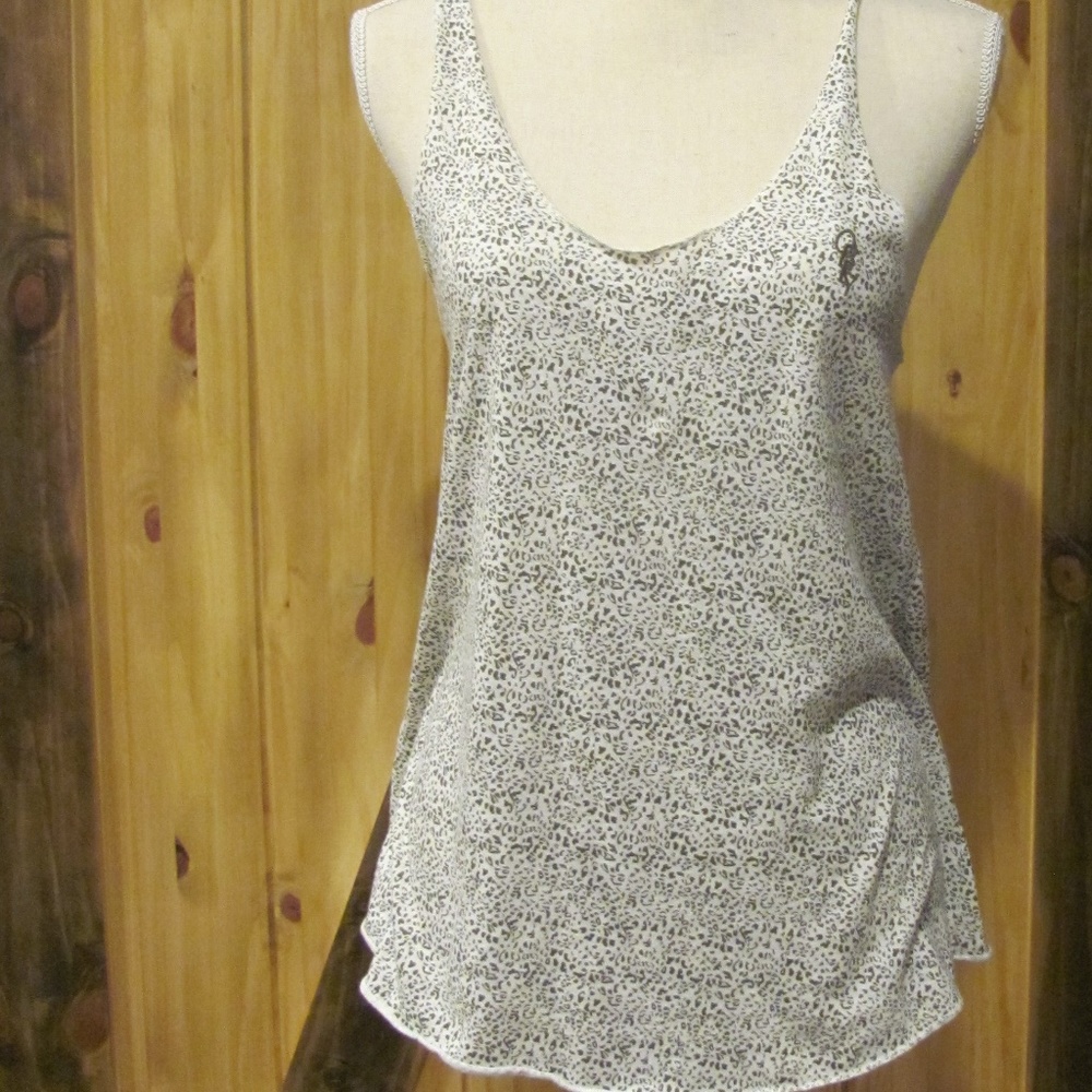 Obey Leopard Tank